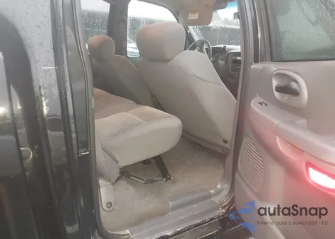 2002 Ford F-150 Lariat/Xlt from USA, damaged, VIN 1FTRW08L32KE34702